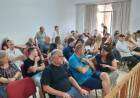 Polémica, discusiones y presencia policial en la sesión del CD en Tornquist