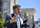 Kicillof cruzó la movida libertaria por las tasas municipales e ironizó sobre los viajes de Adorni